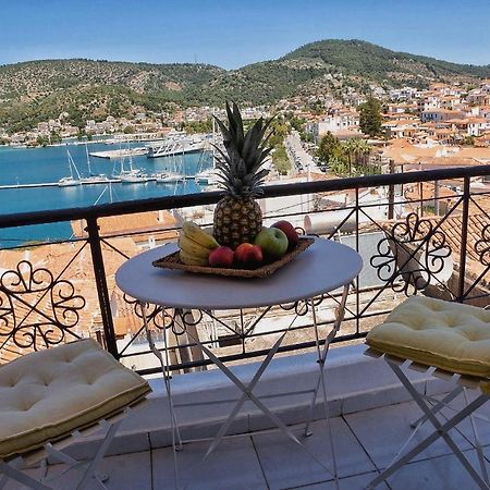 Gigi Rooms Poros Town Bagian luar foto
