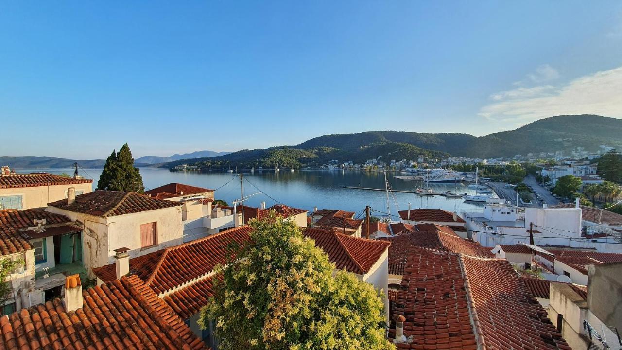 Gigi Rooms Poros Town Bagian luar foto