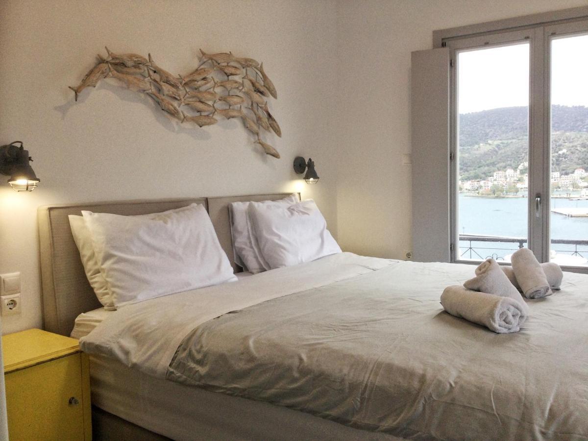 Gigi Rooms Poros Town Bagian luar foto