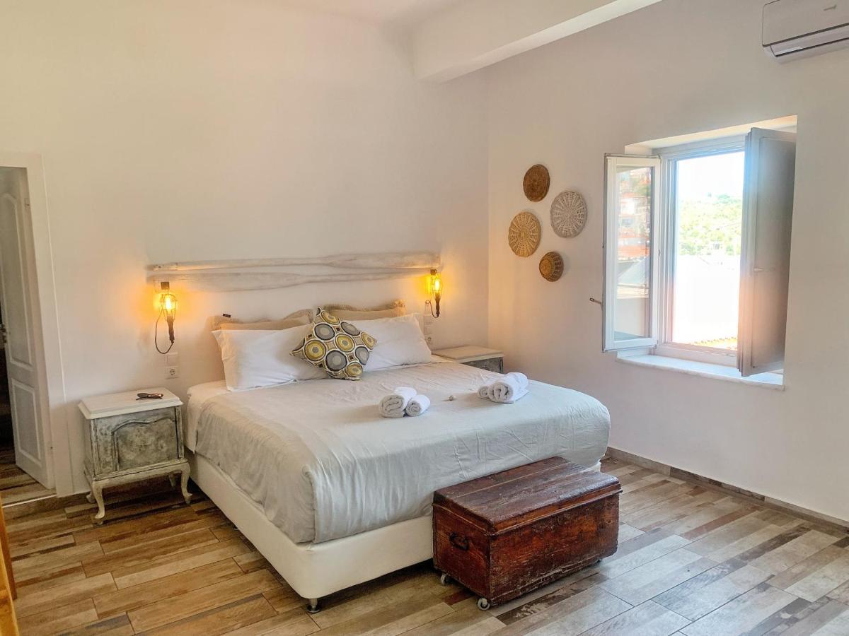 Gigi Rooms Poros Town Bagian luar foto