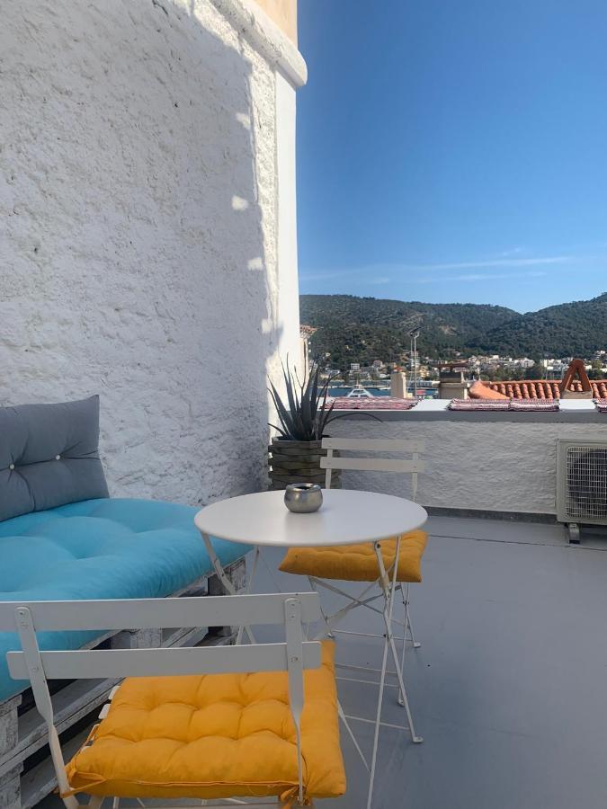 Gigi Rooms Poros Town Bagian luar foto