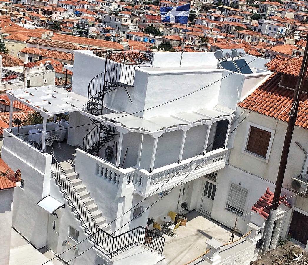 Gigi Rooms Poros Town Bagian luar foto