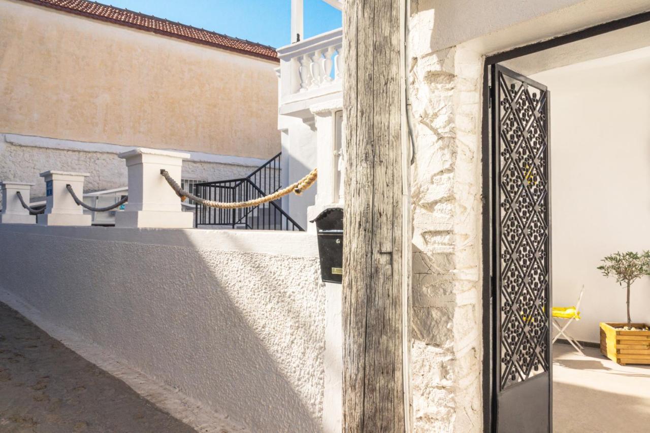 Gigi Rooms Poros Town Bagian luar foto